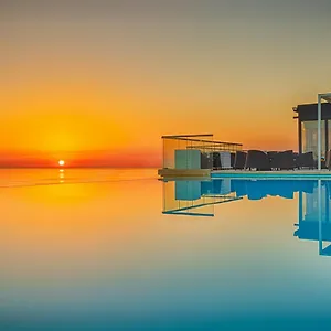 https://the-palace-malta-hotel.hotelssaintjulians.com